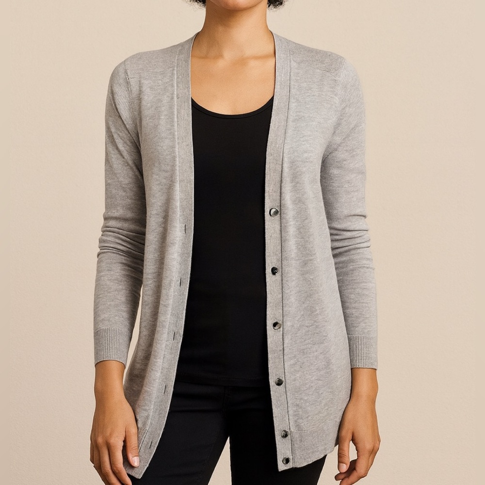 Cabi Light Gray Button Front Cardigan Sweater – Size M